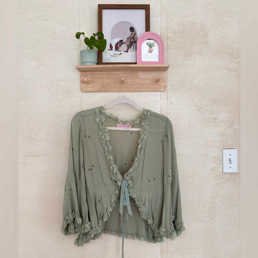 Marrika Nakk // Green tie baroque blouse with floral detail